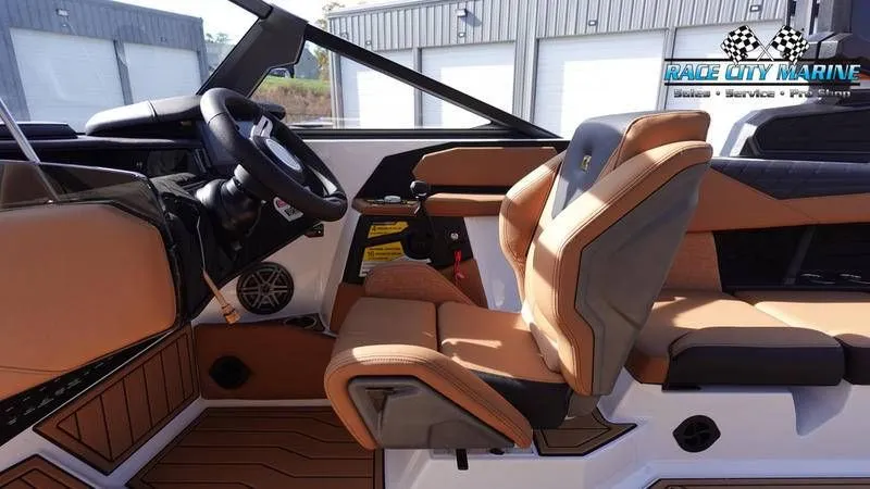 Slide: The Image of Nautique Super Air Nautique S23 2025 - 29