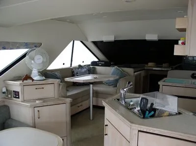 Slide: The Image of Bayliner 3988 Sedan 1995 - 8
