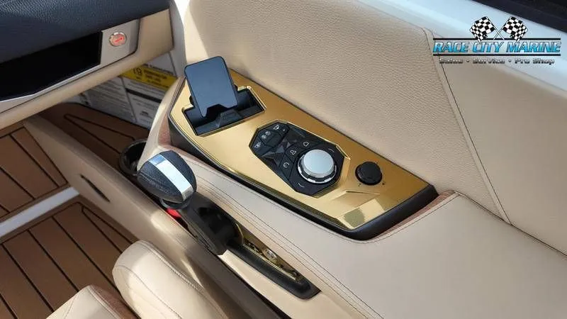 Slide: The Image of Nautique G25 2025 - 21