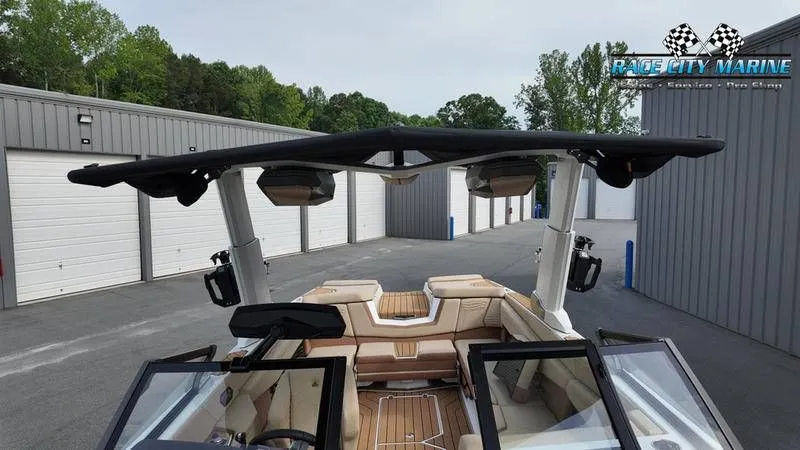 Slide: The Image of Nautique G25 2025 - 22