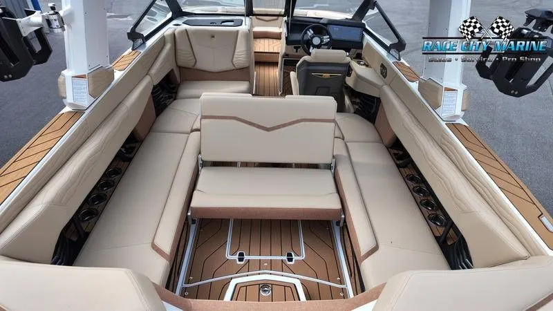 Slide: The Image of Nautique G25 2025 - 25