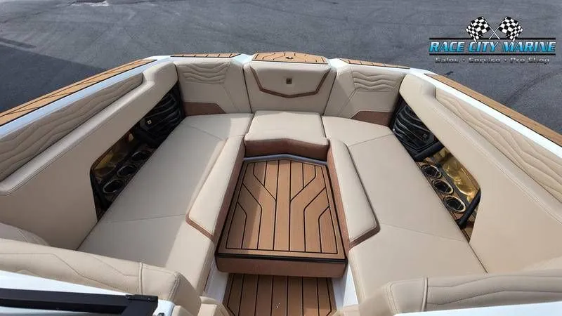 Slide: The Image of Nautique G25 2025 - 39