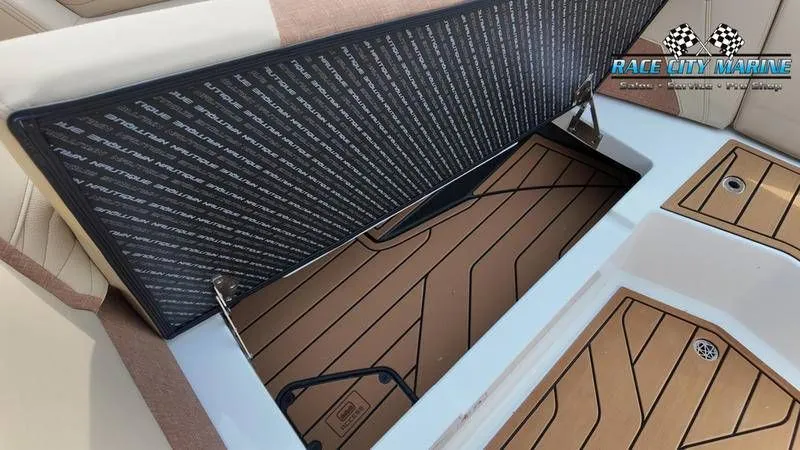 Slide: The Image of Nautique G25 2025 - 50