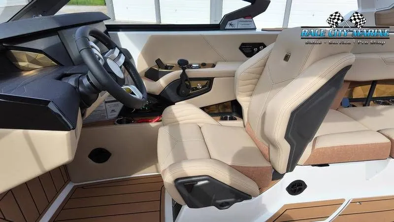 Slide: The Image of Nautique G25 2025 - 55