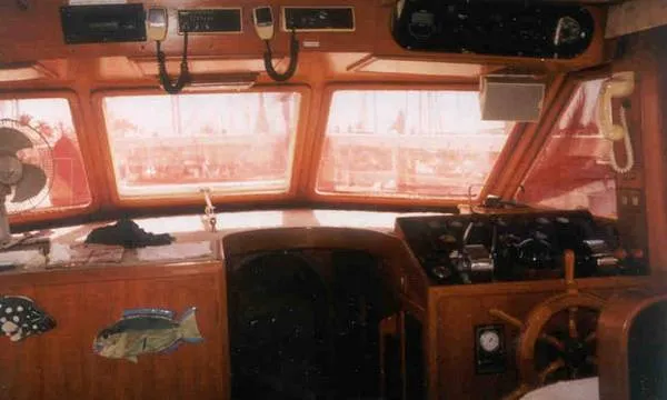 Slide: The Image of Spindrift Sundeck Motoryacht 1984 - 9