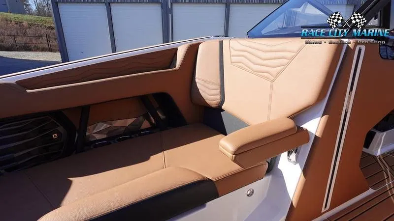 Slide: The Image of Nautique G23 2025 - 31