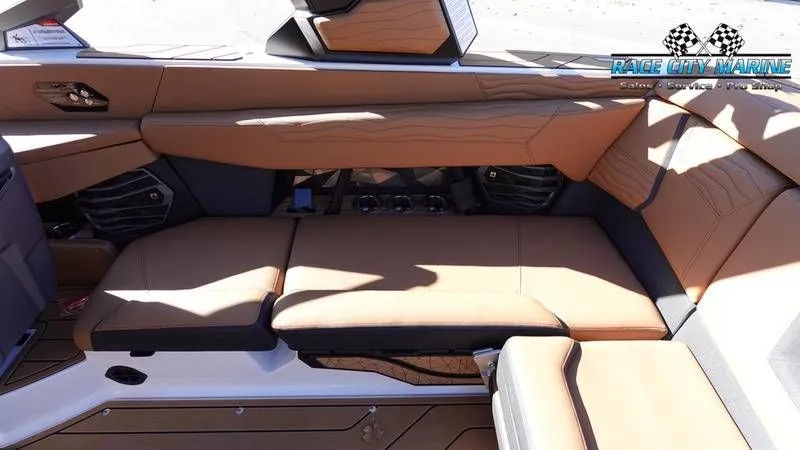 Slide: The Image of Nautique G23 2025 - 51