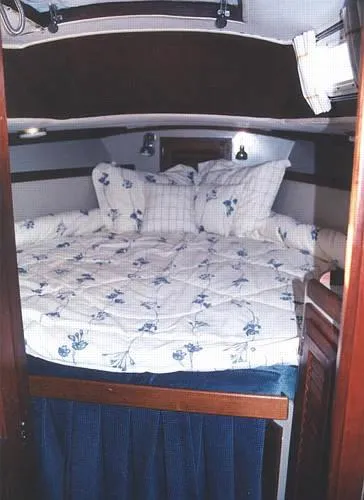 Slide: The Image of Islander Sloop 1974 - 3