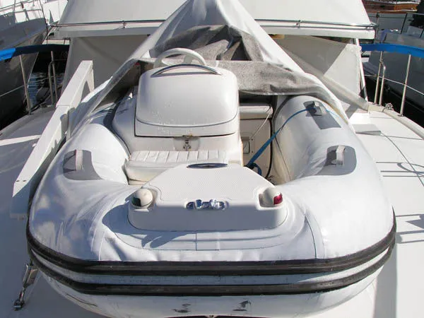 Slide: The Image of Symbol Cockpit Motoryacht 1987 - 10