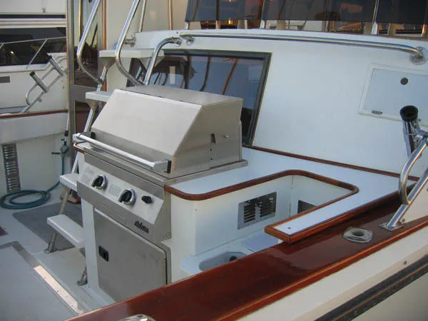 Slide: The Image of Symbol Cockpit Motoryacht 1987 - 6