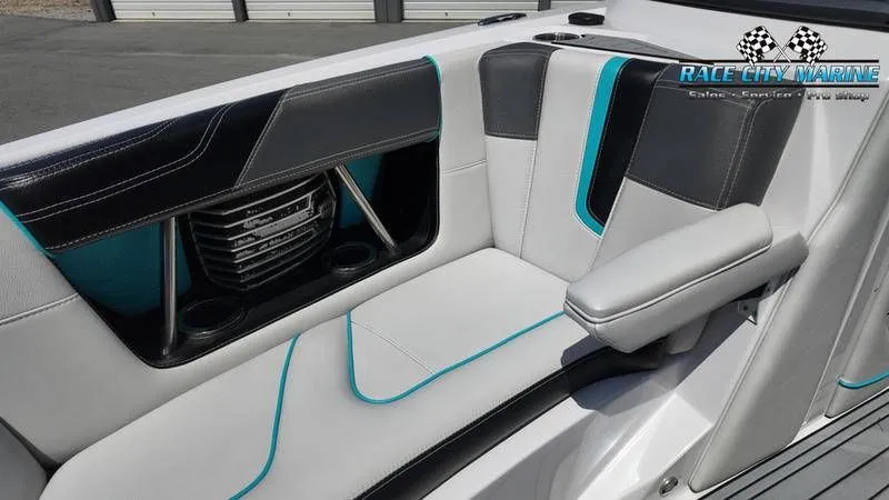 Slide: The Image of Nautique Super Air Nautique G21 2015 - 16