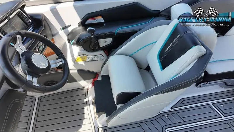 Slide: The Image of Nautique Super Air Nautique G21 2015 - 24