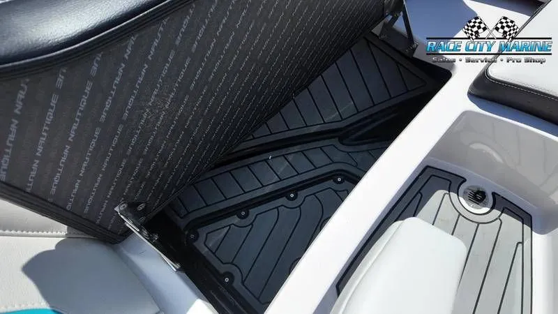 Slide: The Image of Nautique Super Air Nautique G21 2015 - 31