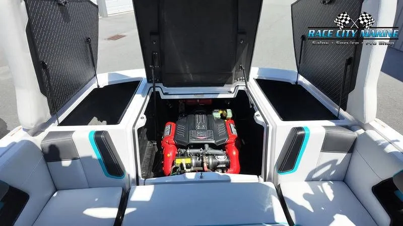 Slide: The Image of Nautique Super Air Nautique G21 2015 - 32