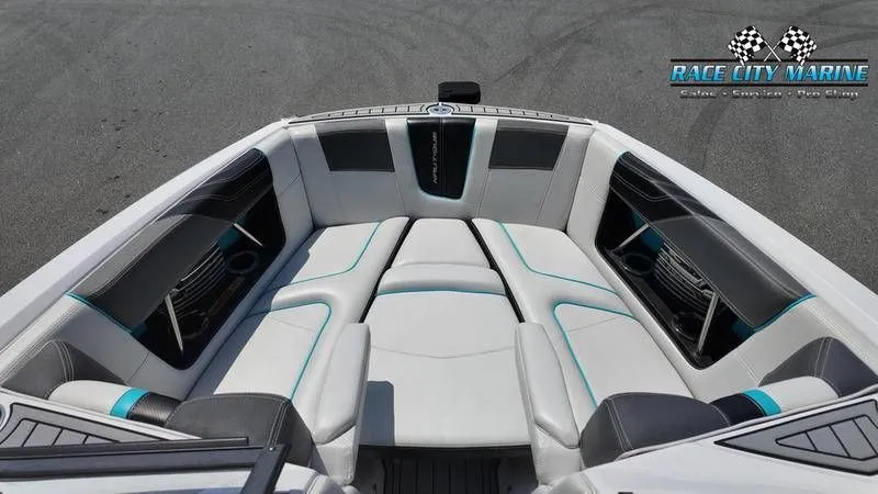 Slide: The Image of Nautique Super Air Nautique G21 2015 - 34