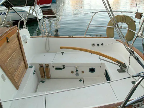 Slide: The Image of Pacific Seacraft Dana 24 1985 - 5