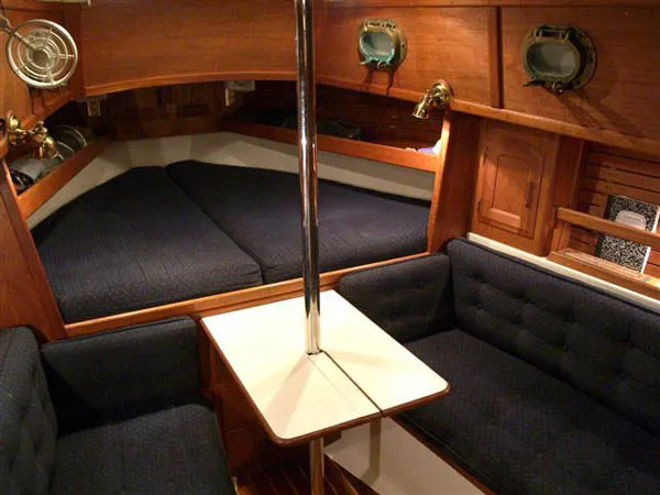 Slide: The Image of Pacific Seacraft Dana 24 1985 - 6
