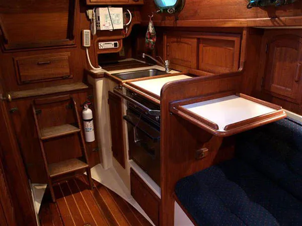 Slide: The Image of Pacific Seacraft Dana 24 1985 - 9