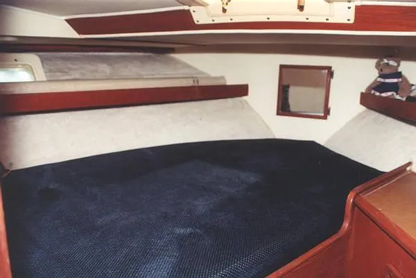 Slide: The Image of Uniflite Sedan Cruiser 1979 - 1