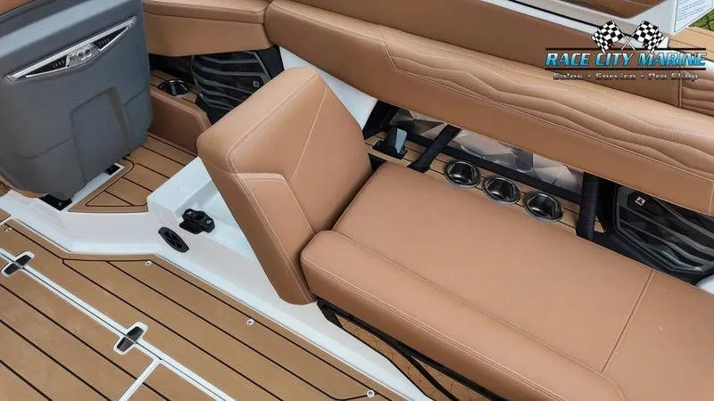 Slide: The Image of Nautique G23 2025 - 11