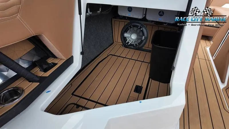 Slide: The Image of Nautique G23 2025 - 23