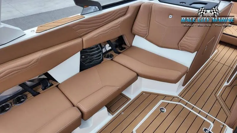 Slide: The Image of Nautique G23 2025 - 7