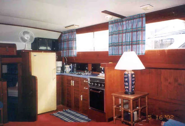 Slide: The Image of Trojan Double Cabin MY 1975 - 8