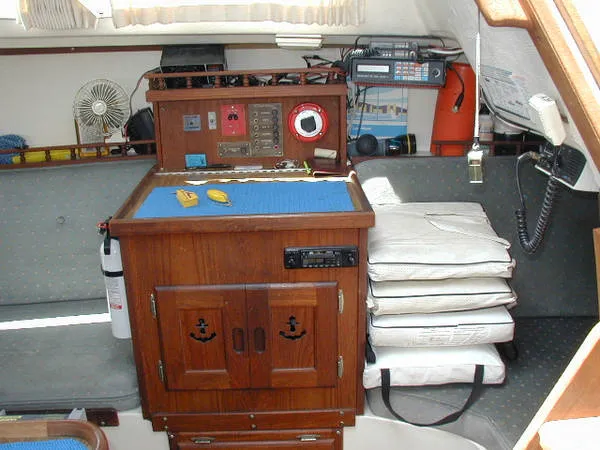 Slide: The Image of Catalina Sloop 1978 - 4