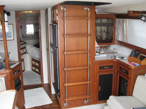 Slide: The Image of Carver Yachts 3297MARINER 1989 - 11