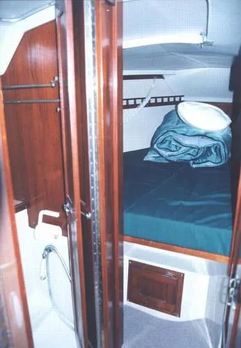Slide: The Image of Catalina Sloop 1979 - 7