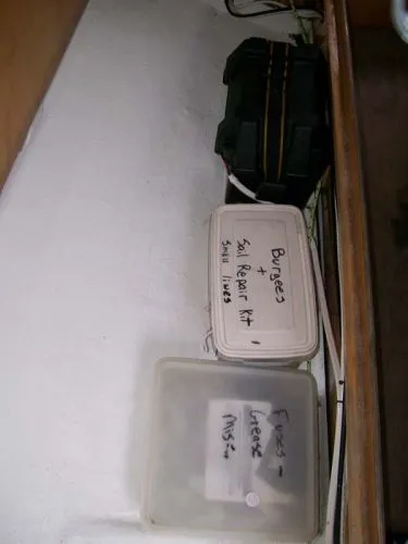 Slide: The Image of B Boats B-32 1995 - 9