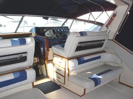 Slide: The Image of Sea Ray 390 Express 1987 - 2