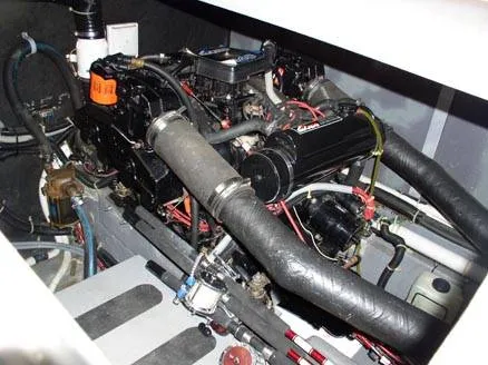Slide: The Image of Sea Ray 390 Express 1987 - 8
