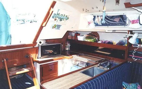 Slide: The Image of Catalina Sloop 1984 - 1