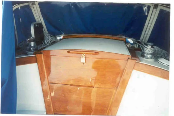 Slide: The Image of Catalina Sloop 1988 - 2