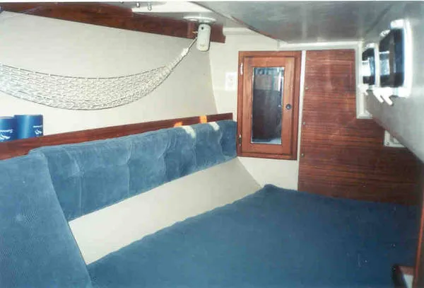 Slide: The Image of Catalina Sloop 1988 - 9