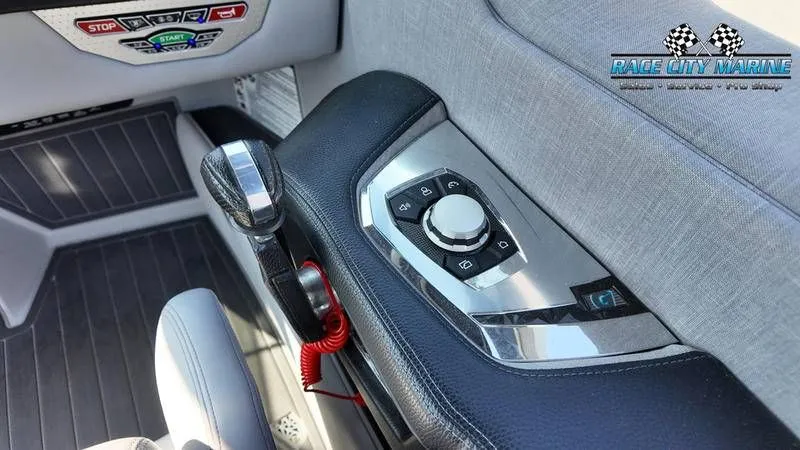 Slide: The Image of Nautique Paragon 25 2021 - 20