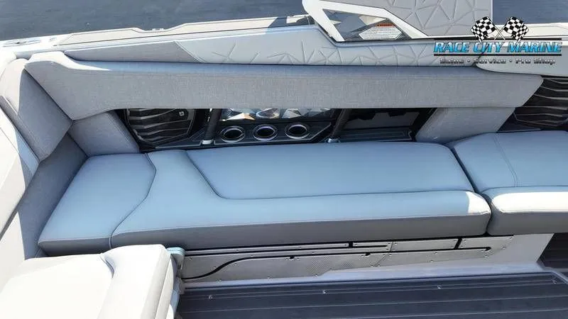 Slide: The Image of Nautique Paragon 25 2021 - 22