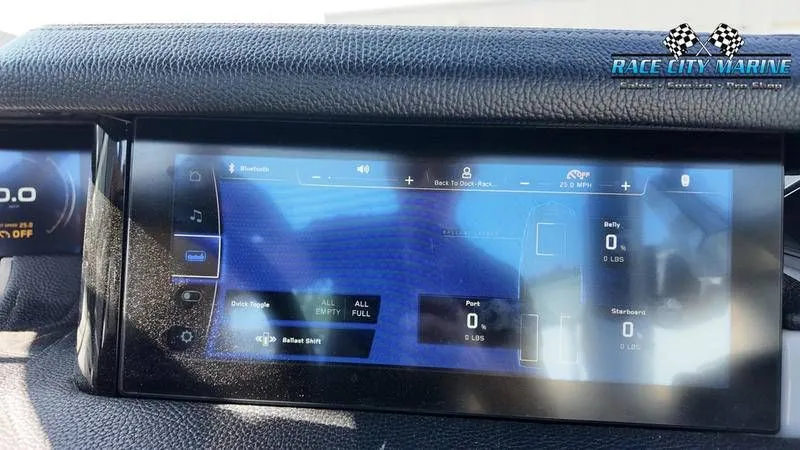 Slide: The Image of Nautique Paragon 25 2021 - 32