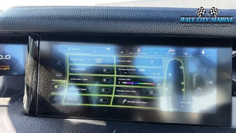 Slide: The Image of Nautique Paragon 25 2021 - 33