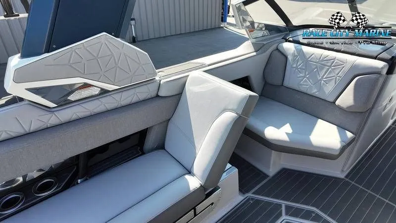 Slide: The Image of Nautique Paragon 25 2021 - 47