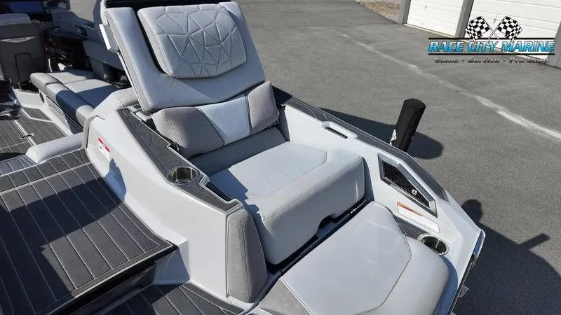 Slide: The Image of Nautique Paragon 25 2021 - 55
