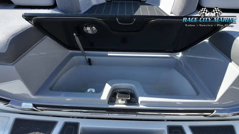 Slide: The Image of Nautique Paragon 25 2021 - 8