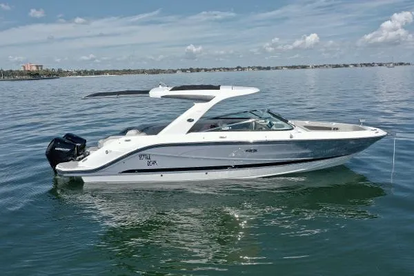 Slide: The Image of Sea Ray SLX 310 2023 - 11