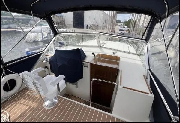 Slide: The Image of Chris-Craft 350 Catalina 1975 - 4
