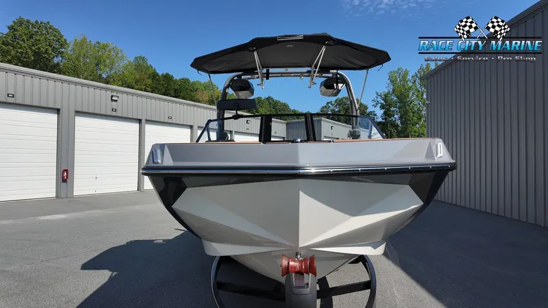 Slide: The Image of Nautique GS24 2026 - 3