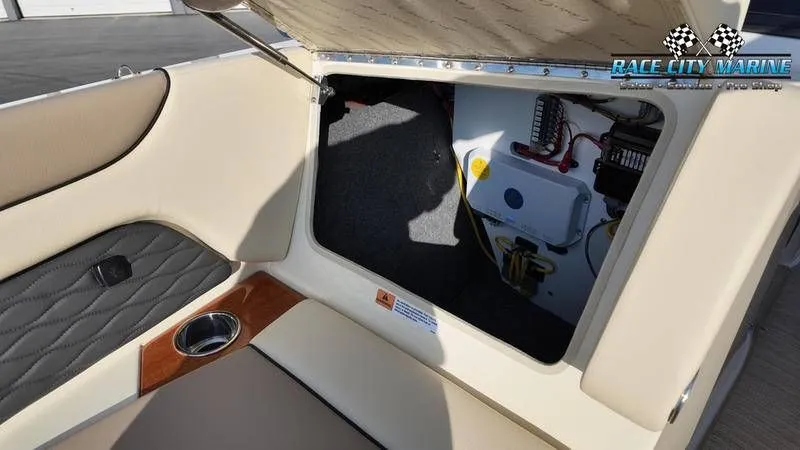 Slide: The Image of Chris-Craft 28MS 2025 - 12