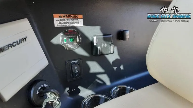 Slide: The Image of Chris-Craft 28MS 2025 - 16