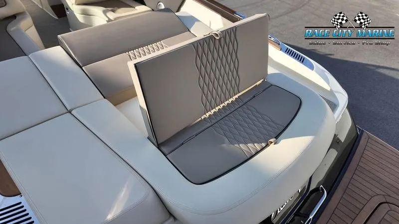 Slide: The Image of Chris-Craft 28MS 2025 - 40