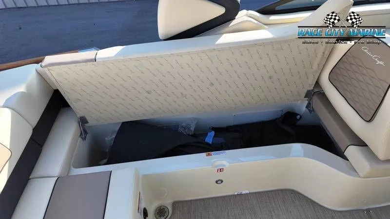 Slide: The Image of Chris-Craft 28MS 2025 - 45